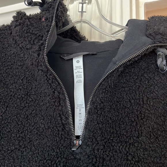 Lululemon fluffy, hooded jacket - Picture 5 of 5